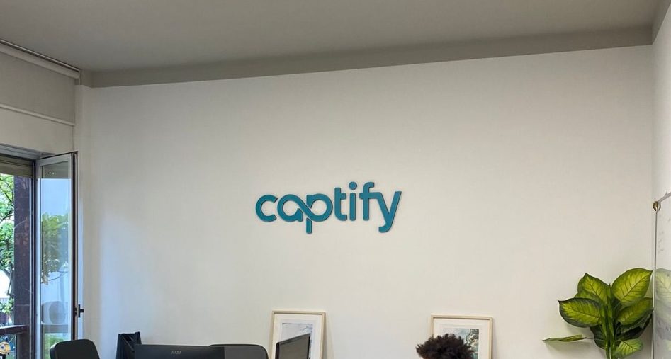 Esempio logo 3D design ufficio