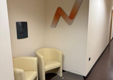 scritte-e-loghi-in-rilievo, loghi-ufficio-personalizzati-roma, scritte in rilievo torino, scritte 3d da parete