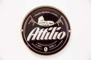 Loghi in plexiglass specchiato