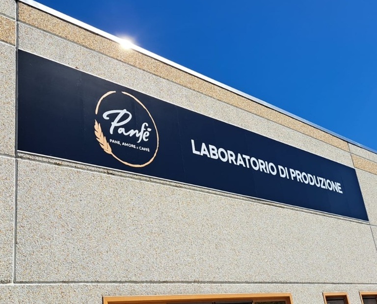 Dettaglio Lavorazione Insegna Laser CO2