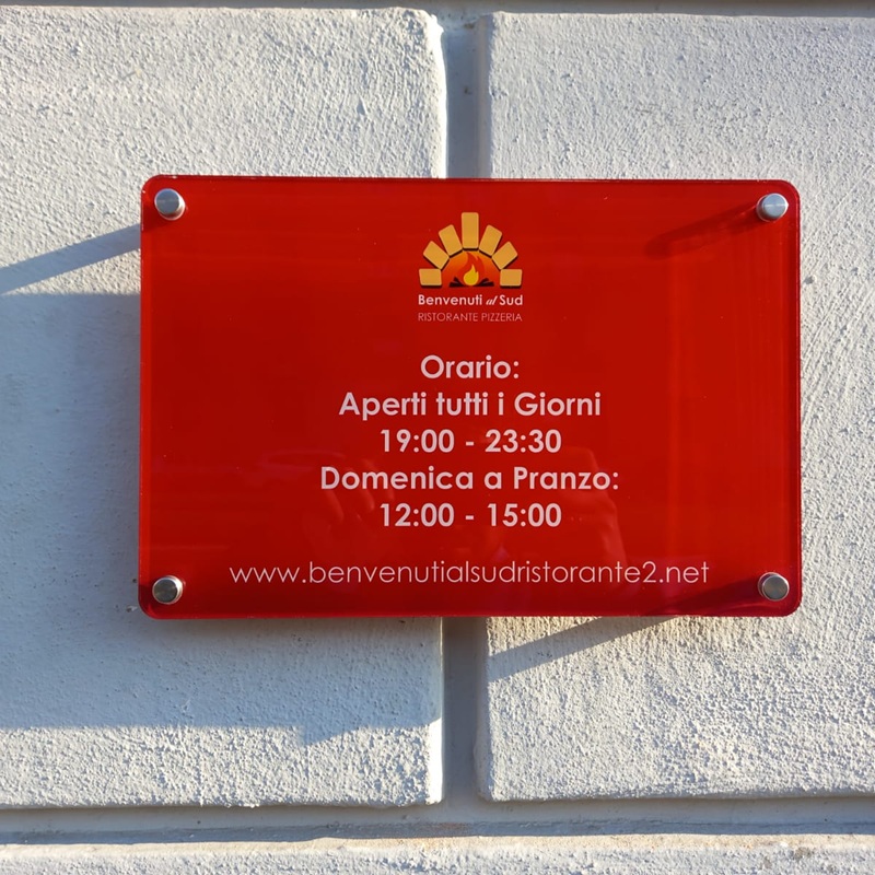 Targhe personalizzate automazione e targhette per negozi