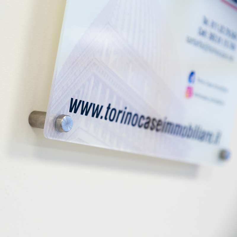 Produzione Targhe Professionali FM Graphic Design